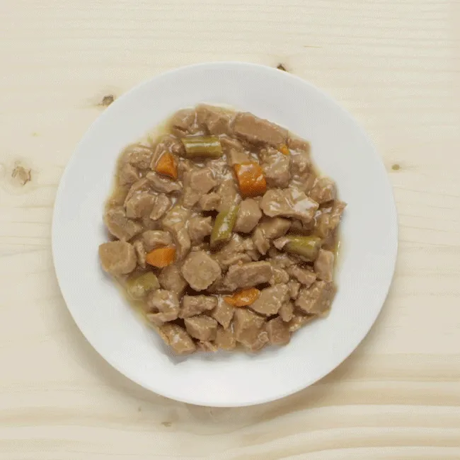 Wellness Petite Entrées Roasted Beef, Chicken, Beef, Carrots & Green Beans in Gravy Wet Small Breed Dog Food